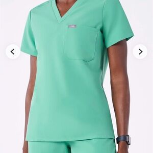 Figs Catarina Style Scrub Top in Surgical Green